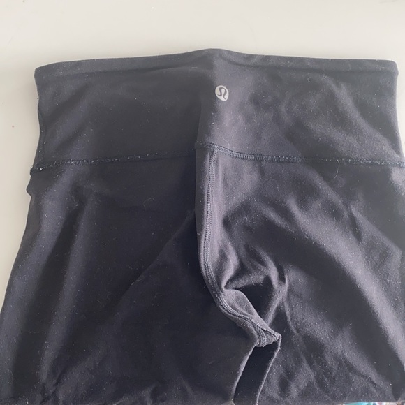 Lulu Lemon Size 4 Leggings - Picture 5 of 8